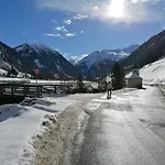 Natur-&auszeithotel Hüttenwirt 4*
