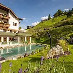 Natur-&auszeithotel Hüttenwirt Hüttschlag