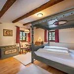 Natur-&auszeithotel Hüttenwirt Hotel 4*