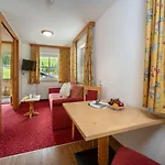 Natur-&auszeithotel Hüttenwirt Hotel Hüttschlag
