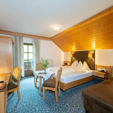 Hotel Naturhotel Huettenwirt In Middle Of Nature