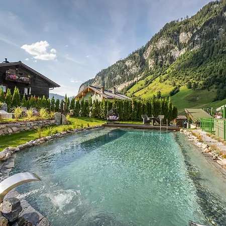 Hotel Naturhotel Huettenwirt In Middle Of Nature Huttschlag