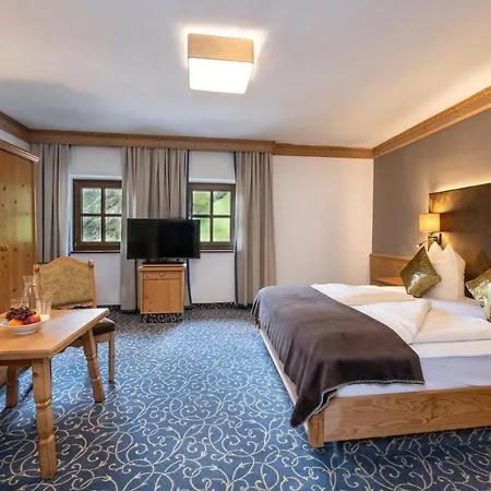 Naturhotel Huettenwirt In Middle Of Nature Hotel 4*