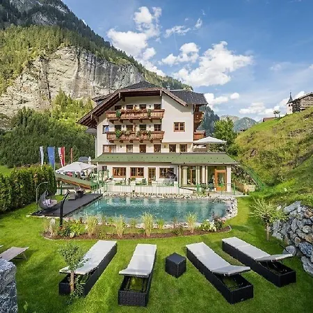 Naturhotel Huettenwirt Im Grossarltal Hüttschlag