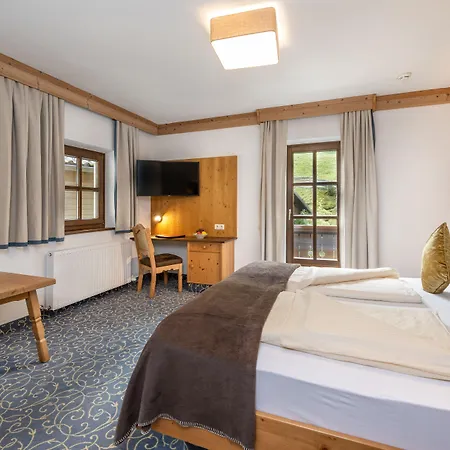 Naturhotel Huettenwirt Im Grossarltal 4* Hüttschlag