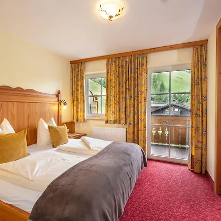 Naturhotel Huettenwirt Im Grossarltal Otel Hüttschlag