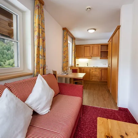 Naturhotel Huettenwirt Im Grossarltal 4* Hüttschlag