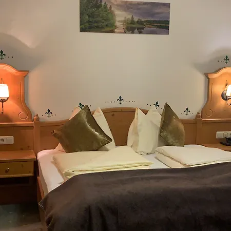 Natur-&auszeithotel Hüttenwirt 4*