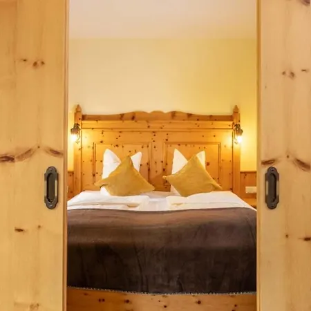 فندق Naturhotel Huettenwirt Im Grossarltal Hüttschlag