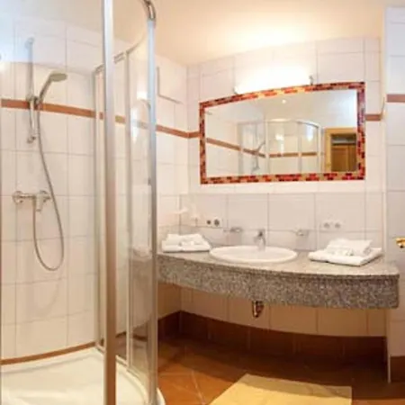 Naturhotel Huettenwirt Im Grossarltal Hüttschlag
