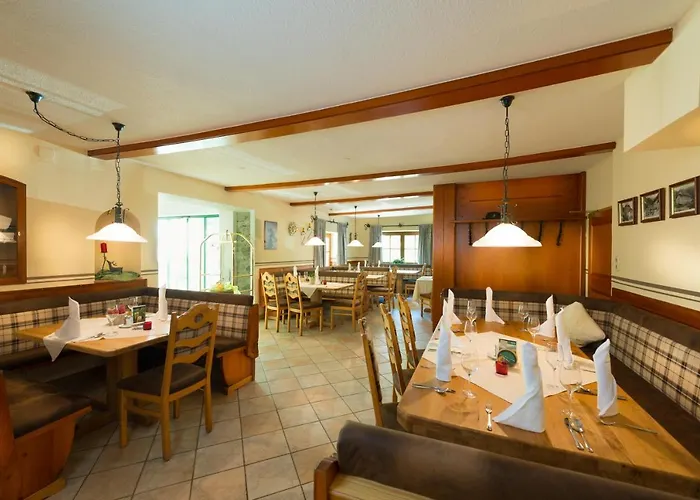 Hotell Naturhotel Huettenwirt Im Grossarltal Hüttschlag
