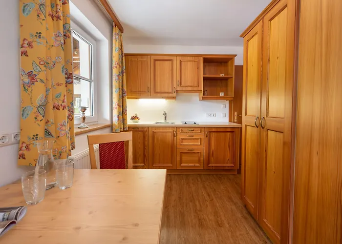 Hotell Naturhotel Huettenwirt Im Grossarltal Hüttschlag