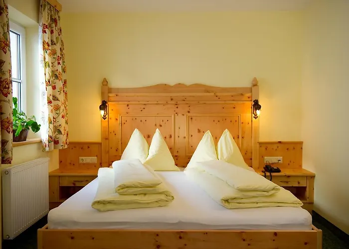 Naturhotel Huettenwirt Im Grossarltal Hüttschlag